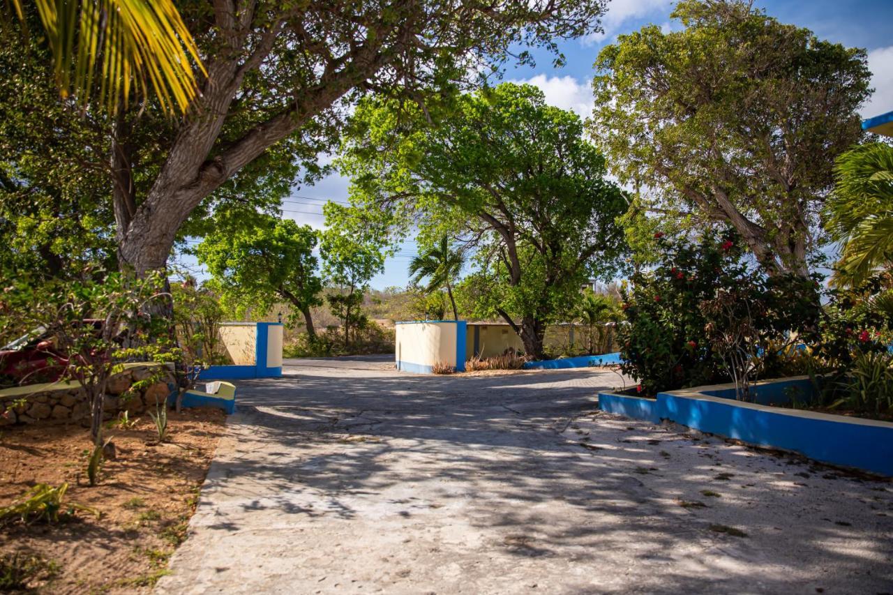 Easy Corner Villas Sandy Ground Village Extérieur photo